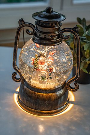 Новогодний снежный фонарь СЕМЬЯ СНЕГОВИКОВ, бронзовый, LED-огни, 28 см, пластик, батарейки, Peha Magic