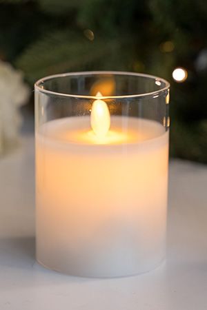 Светодиодная восковая свеча в стакане ЛИЛЬЯ, белая, имитация ‘живого’ мерцающего пламени, колышущийся язычок, 7.5х10 см, батарейки, Peha Magic