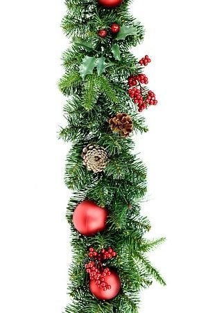 Хвойная гирлянда Victoria с шишками, ягодами и шариками, хвоя - PE+PVC, 180х30 см, A Perfect Christmas
