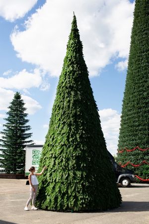 Уличная елка Русская 9 м каркасная, ПВХ, GREEN TREES
