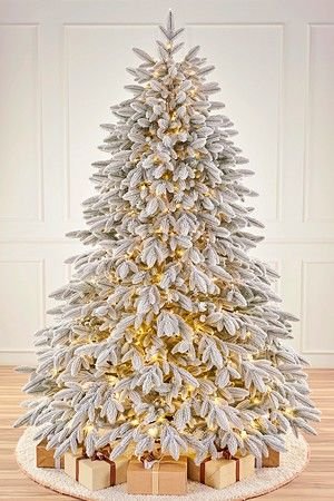 Искусственная елка с лампочками Романовская, заснеженная, хвоя ЛИТАЯ 100%, 560 теплых белых LED-огня, 240 см, Max CHRISTMAS
