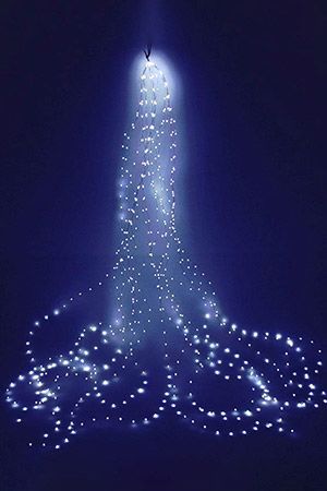 Электрогирлянда ЗВЁЗДНЫЙ ЁЛОЧНЫЙ ДОЖДИК, 672 холодных белых micro-LED-огня, 16*2.1+5 м, серебряная проволока, уличная, Kaemingk