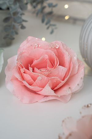 Украшение ЗИМНЯЯ РОЗА на клипсе, цвет: нежно-розовый, 14 см, Kaemingk