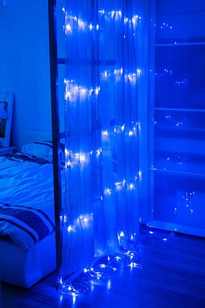 Световой занавес ВОДОПАД, эффект 'стекания', 528 синих LED-огней, 2.2х3 м, контроллер, прозрачный провод PVC, SNOWHOUSE