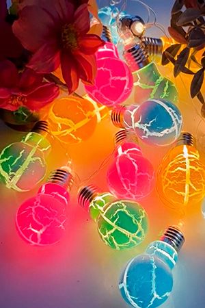 Светодиодная гирлянда ЦВЕТНЫЕ ЧУДЕСА (лампочки-шарики), тёплые белые LED-огни, 10 разноцветных ламп, 1.4+0.3 м, батарейки, прозрачный провод PVC, SNOWHOUSE