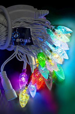 Светодиодная гирлянда ШИШКИ-Хамелеон, 50 RGB LED, 7.5+1.5 м, коннектор, белый провод, уличная, Rich LED