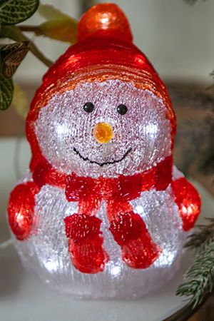 Светящаяся фигура СНЕГОВИК В КРАСНОЙ ШАПОЧКЕ, акрил, 20 холодных белых LED-огней, 24 см, таймер, батарейки, уличный, Kaemingk (Lumineo)
