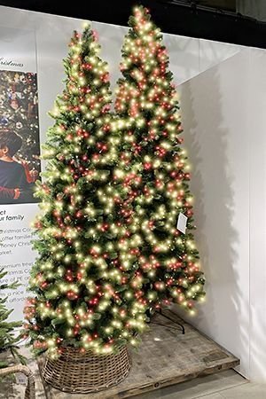 Искусственная ель ДЖОРДЖИЯ СТРОЙНАЯ (литая хвоя PE+PVC), зелёная, 2000 красных/тёплых белых LED-огней, 228 см, A Perfect Christmas