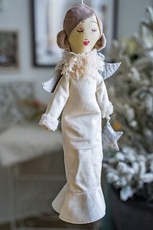Кукла на ёлку МОДНЫЙ АНГЕЛ (в костюме), текстиль, 40 см, Due Esse Christmas