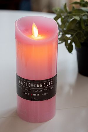 Свеча восковая МЕРЦАЮЩАЯ, розовая, тёплый белый LED-огонь колышущийся, 7.5х18 см, Peha Magic