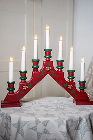 Рождественская горка SARA деревянная, красная, с орнаментом, 7 тёплых белых ламп, 44х38 см, STAR trading