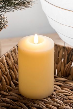 Светодиодная восковая свеча TIME OF LIGHT, белая, тёплый белый LED-огонь мерцающий, 'натуральный фитилёк', 7.5х14.5 см, таймер, Kaemingk (Lumineo)