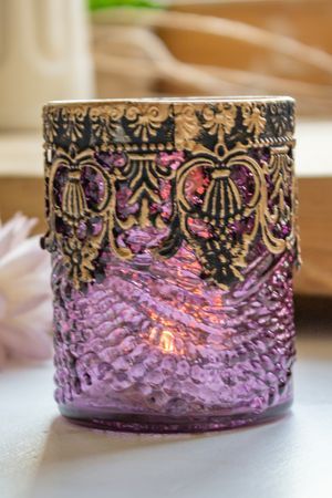 Стеклянный подсвечник КРУЖЕВНАЯ ФИЛИГРАНЬ, под чайную свечу, фиолетовый, 8.5 см, Goodwill