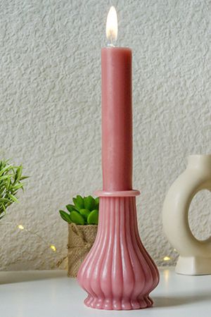 Декоративная свеча АНТИЧНОЕ ИЗЯЩЕСТВО с рифлёным основанием, розовый бархат, парафин, 25 см, Kaemingk