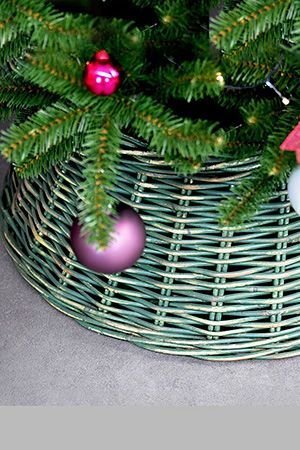 Плетёная корзина ФЕСТА для декорирования основания елки, зелёная, 65х26 см, National Tree Company