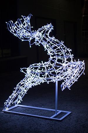 Светящийся олень Прыгун, холодные белые LED-огни, 190 см, GREEN TREES