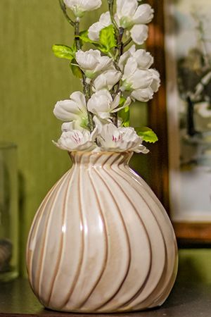 Декоративная фарфоровая ваза МОЛОЧНЫЙ ШОКОЛАД: ДЕРНЬЕ, 11 см, Boltze