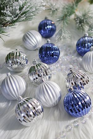 Набор пластиковых шаров БЕЛЕЦЦА ИНВЕРНАЛЕ, серебряный с синим, 6 см, упаковка 12 шт., Winter Deco