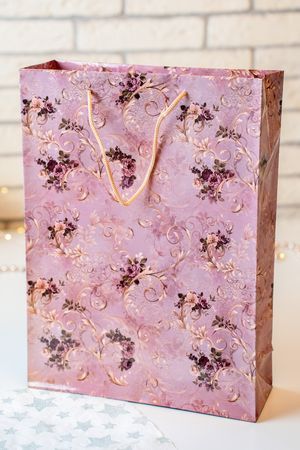 Подарочный пакет ЗОЛОТЫЕ САДЫ, розовый, 34х25 см, Koopman International