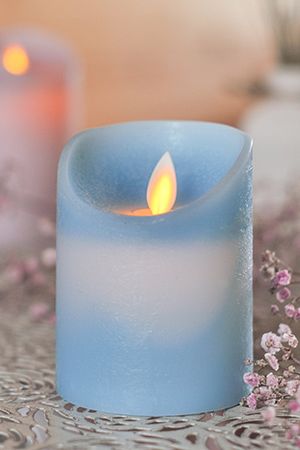 Светодиодная свеча с имитацией пламени ШАНДЕЛЬЕ: ГОЛУБАЯ, колышущийся язычок, мерцающая, 10 см, батарейки, Peha Magic