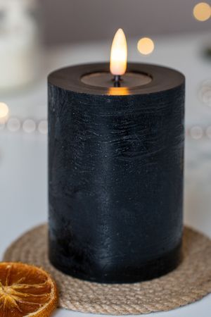 Светодиодная свеча оплавленная МАГИЯ ВОСКА, черная, мерцающий огонёк, "натуральный фитилек",  7.5х10 см, Peha Magic