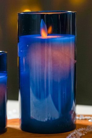Свеча светодиодная восковая в стакане МЭРИЛ, имитация "живого" мерцающего пламени, голубая, 15 см, батарейки, Peha Magic