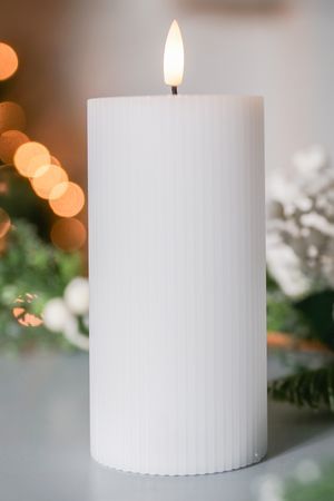 Свеча-столбик светодиодная восковая РИФЛИ, белая, мерцающий огонёк, "натуральный фитилек", 15 см, батарейки, Peha Magic
