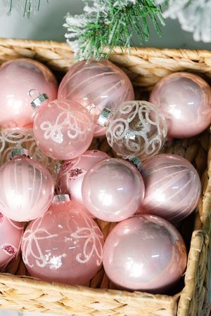 Набор стеклянных шаров МОЛЬТО ГРАЦИОЗО, розовый бутон, 7 см (упаковка 13 шт.), Winter Deco
