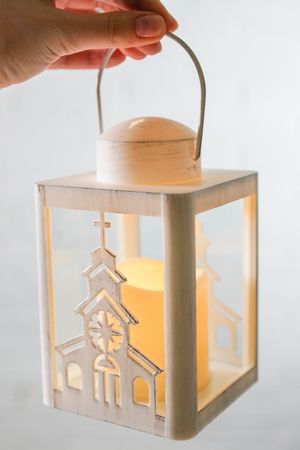 Декоративный фонарь с встроенной LED-свечой ЛАКСНЕСС, белый, 16х10 см, пластик, батарейки, Koopman International
