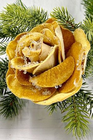 Искусственная роза ЛЕДЯНАЯ РОСА на клипсе, полиэстер, золотая, 18 см, Christmas Deluxe