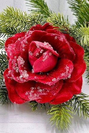 Искусственная роза ЛЕДЯНАЯ РОСА на клипсе, полиэстер, красная, 18 см, Christmas Deluxe