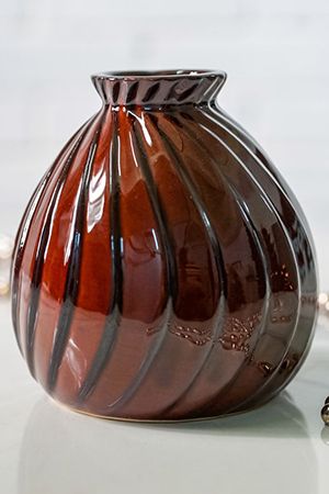Фарфоровая ваза ВОСТОЧНЫЕ МОТИВЫ, темно-коричневая, 11 см, Boltze