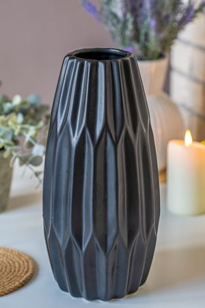 Керамическая ваза КАТРАМЕ зауженная, черная, 26 см, Boltze