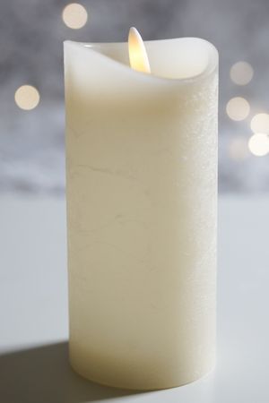 Светодиодная восковая свеча ЭМИДИ, эффект живого пламени, 'натуральный фитилёк', 15 см, батарейки, Koopman International