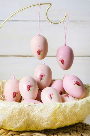 Пасхальные украшения ЯИЧКИ-РОЗОВЫЕ ЗЕФИРКИ Tenero Easter, пластик, 6 см, 12 шт., Boltze