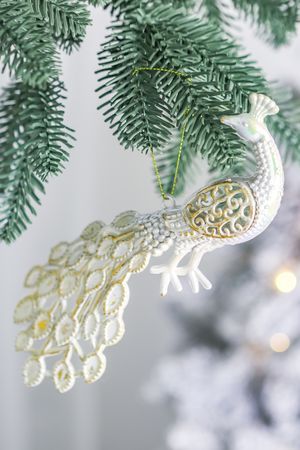 Ёлочная игрушка ПАВЛИН МОРИЦ, пластик, белый и золотой, 20 см, Winter Deco