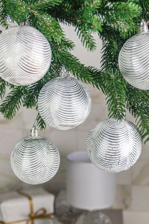 Набор ёлочных шаров ОНДУЛАТО, пластик, белый антик, 7 см, 6 шт., Winter Deco