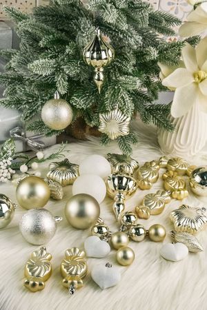 Набор ёлочных шаров и украшений СВЯТОЧНЫЙ БАЛ, пластик, 12 см, 32 шт., Winter Deco