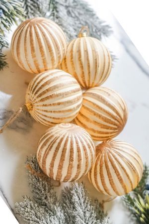 Набор ёлочных шаров СОЛЛЕВАТО, пластик, песочный, 8 см, 6 шт., Winter Deco