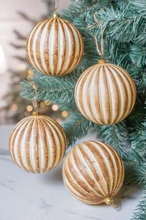Набор ёлочных шаров СОЛЛЕВАТО, пластик, песочный, 10 см, 4 шт., Winter Deco