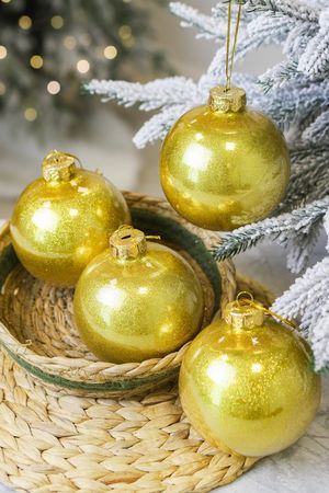 Набор ёлочных ПЭТ шаров УЮТ РОЖДЕСТВА, пластик, золотой, 10 см, упаковка 4 шт., Winter Deco