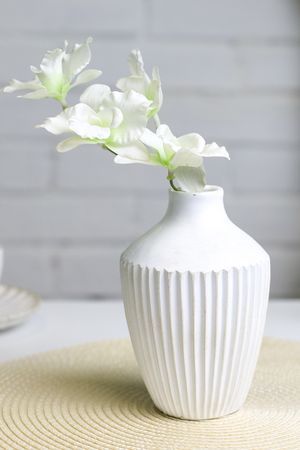 Декоративная ваза КАРРО, полистоун, белая, 16 см, Купман Интернешнл (Koopman International)