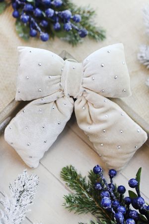 Декоративный бант ДИВИЯ, текстиль, кремовый, 17х15 см, Edelman