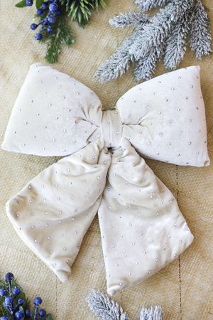 Декоративный бант ДИВИЯ, текстиль, кремовый, 34х30 см, Edelman