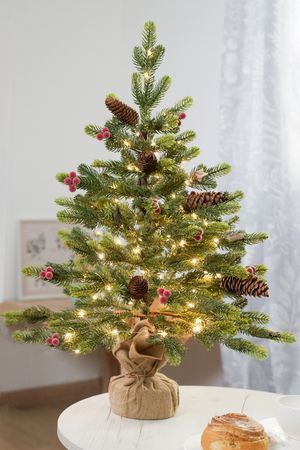 Настольная елка ФОРЕСТ БЬЮТИ с огоньками 70 см, 100 теплых белых LED ламп, с ягодами и шишками, ЛИТАЯ 100%, Winter Deco