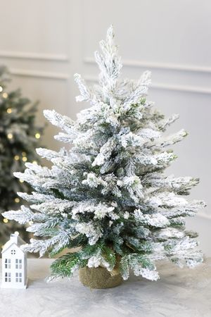 Настольная елка заснеженная ВЕРБЬЕ 60 см, ЛИТАЯ 100%, Winter Deco