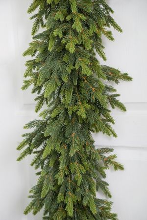 Хвойная гирлянда NORDIC WINTER 270 см, ЛИТАЯ 100%, Winter Deco