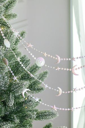 Бусы на ёлку КОСМИЧЕСКАЯ НИТЬ, пластик, белые радужные, 270 см, Winter Deco