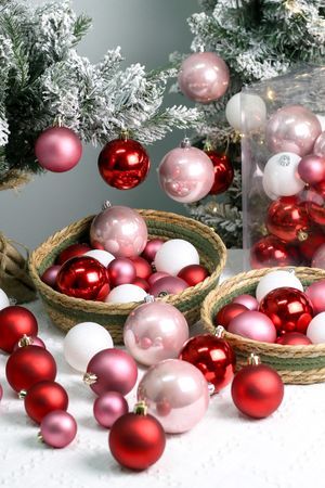 Набор пластиковых шаров ИГРА ОТТЕНКОВ, коллекция 'Романтичный аккорд' (глянцевые и матовые), 4/5/6/7/8 см, 100 шт., Winter Deco