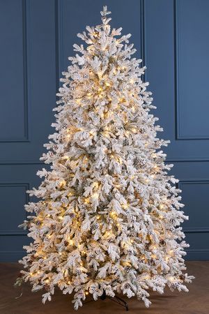 Искусственная елка с лампочками КЕДРОВАЯ заснеженная 240 см, 450 теплых белых LED ламп, ЛИТАЯ + ПВХ, Winter Deco